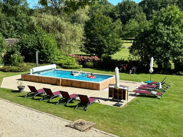 hotel piscine domaine thironne