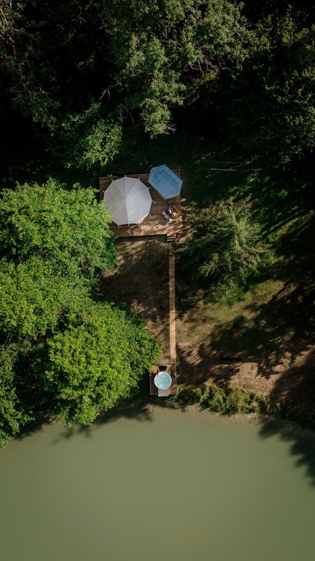 vue lac thironne tente 2 personnes bain nordique